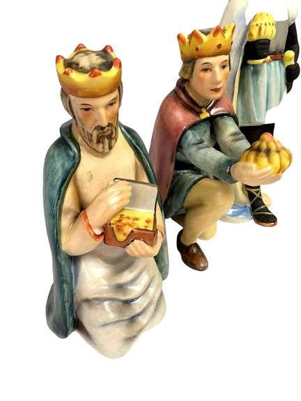 Hummel Nativity Pieces