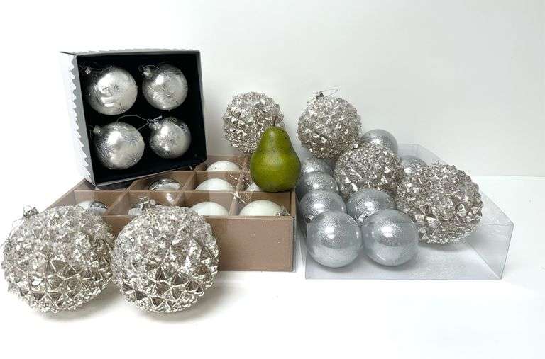 Glass Ornament Set