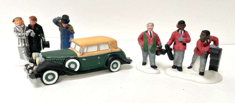 “Steppin’ Out On The Town” Department 56 Accessory Figures