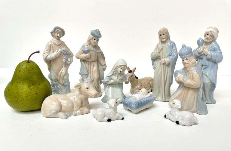 Vintage Porcelain Nativity Set