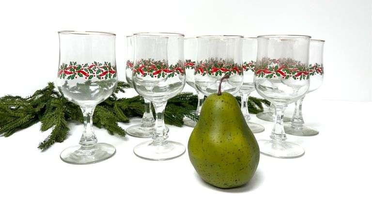 Vintage Holiday Stemware Set
