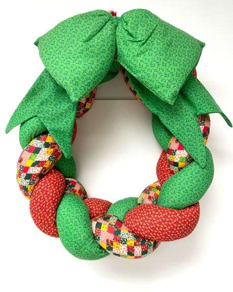 Vintage Plush Holiday Wreath
