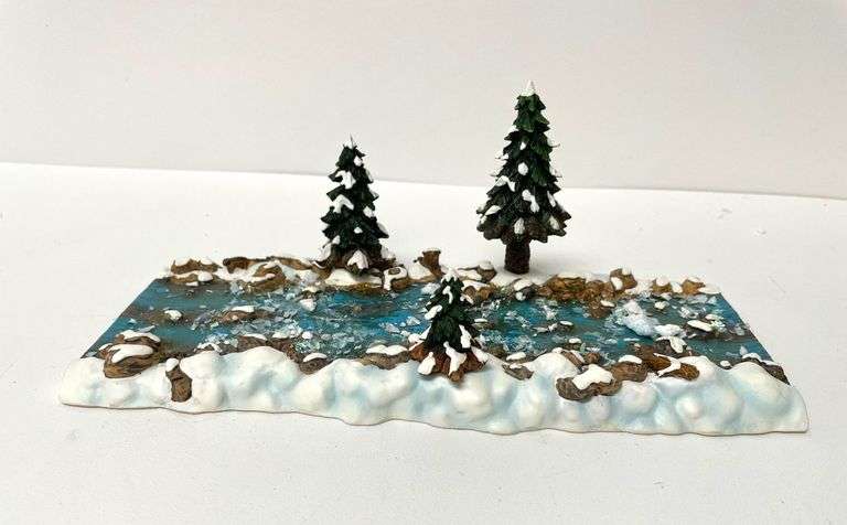 “Mill Creek Straight Section” Department 56