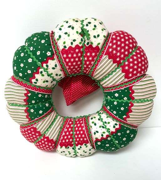 Vintage Plush Holiday Wreath
