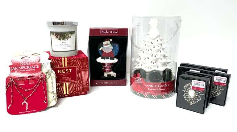 Holiday Nest Candle & Candle Decor