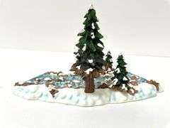 “Mill Creek Curved Section” Department 56