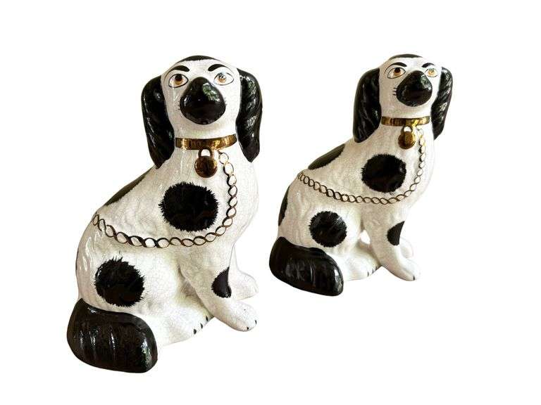 GREEN ROSE MEDALLION PATTERN STAFFORDSHIRE DOGS SET OF 2 main image 0