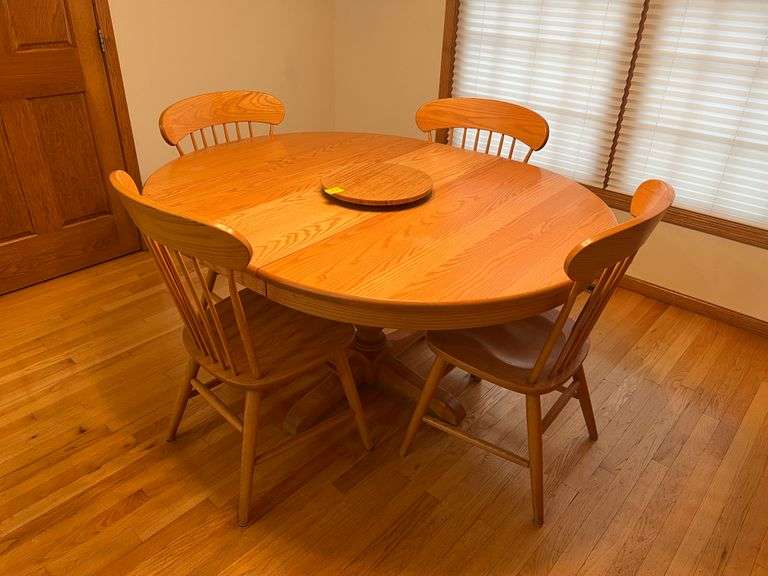 Oak Dining Table & 4 Chairs Peterson Land & Auction LLC