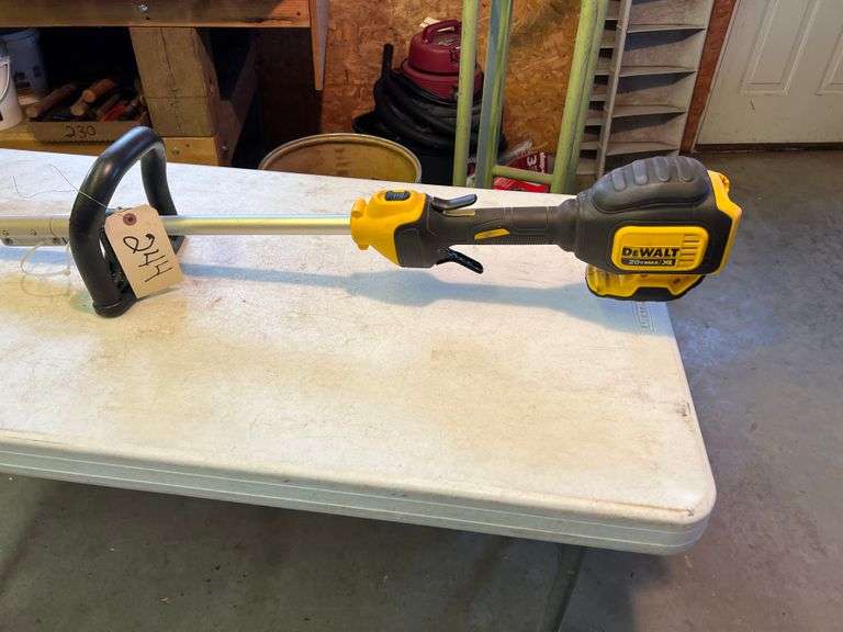 DeWalt 20v XR Trimmer Peterson Land & Auction LLC