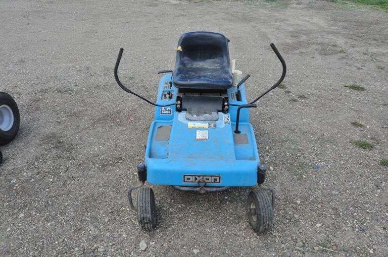 Dixon ZTR 3304 mower Peterson Land & Auction LLC