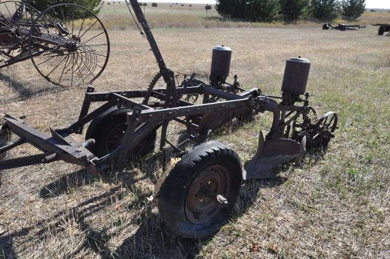 2Row Lister Peterson Land & Auction LLC