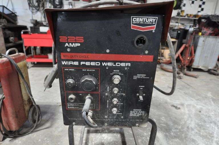 Century 225A Wire WelderParts only Peterson Land & Auction LLC