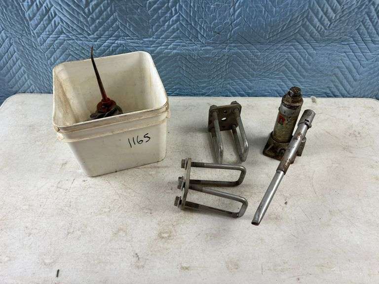2T Bottle Jack & Ubolt Brackets Peterson Land & Auction LLC