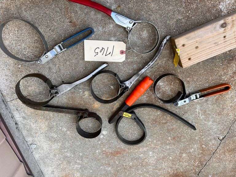 Lot of Oil Filter Clamps Property Peddler