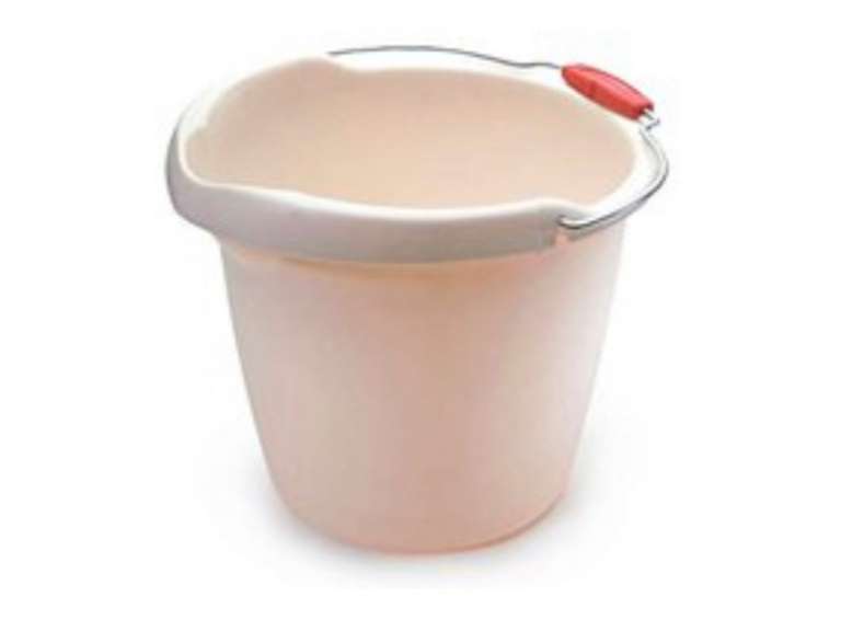 Rubbermaid Roughneck HeavyDuty Utility Bucket, 15Quart, Bisque 11.7