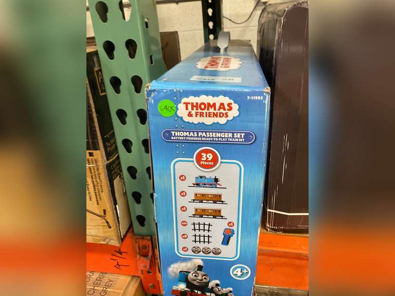 Lionel Thomas & Friends BatteryPowered Train Set with Remote + Inner Loop Track Expansion Pack