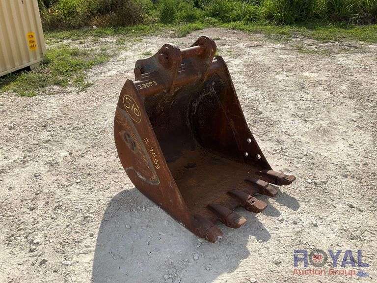 CP 35 Inch Excavator Bucket with Teeth Royal Auction Group