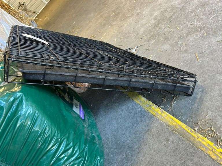 48" Retriever Dog Crate Rogers Community Auction Inc.