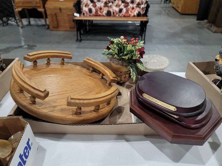 Assorted Decor RES Auction Services