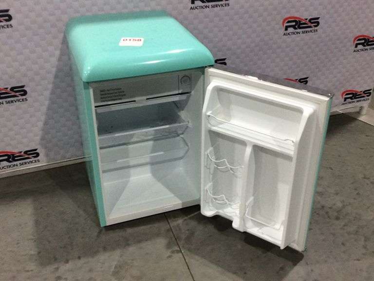 Galanz Mini Fridge RES Auction Services