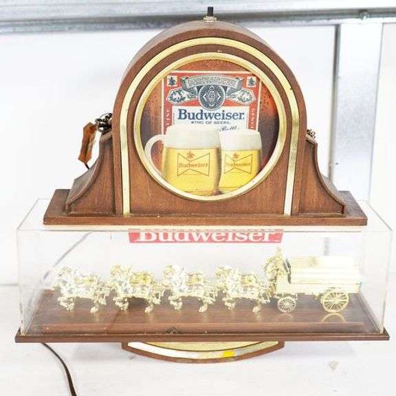 Budweiser LightUp Tavern Sign With Clydesdales RES Auction Services