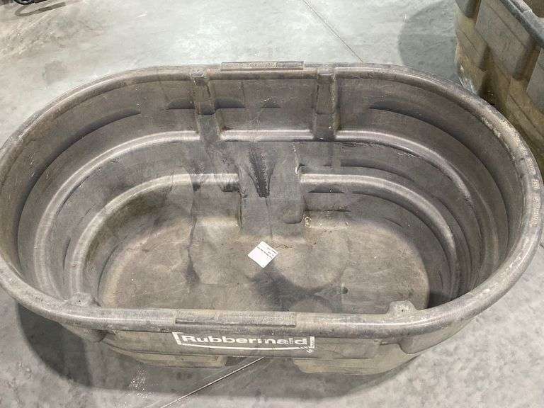 100 Gallon Rubbermaid Water Tank RES Auction Services