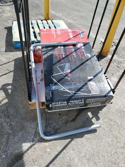 Lifetime double shot arcade style basketball game - Rideau Auctions