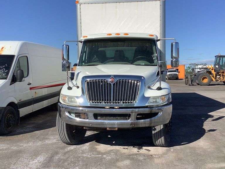 2012 International DuraStar 4300 MAXXFORCE Chassis Rideau Auctions