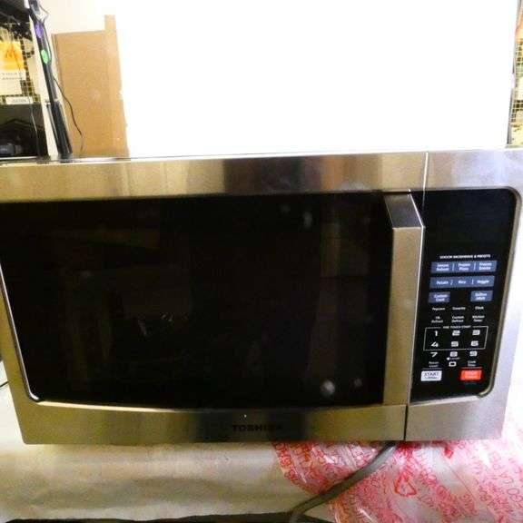 Toshiba Microwave Oven, 1.2 Cu Ft, 1100W, Defective Won't Turn On