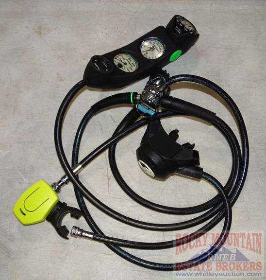 SeaQuest Diving VestMedium & Sherwood "Octopus" Scuba Regulator