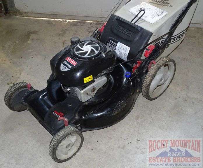 Craftsman SelfPropelled Rear Bagging Lawn Mower W/ Briggs & Stratton
