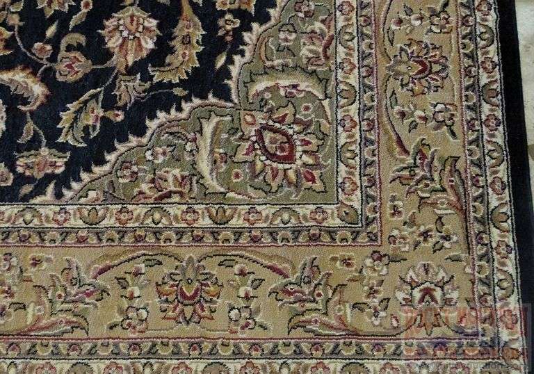 Cambridge 10'9"X7.5' Kashan Medallion black & beige Persian style rug