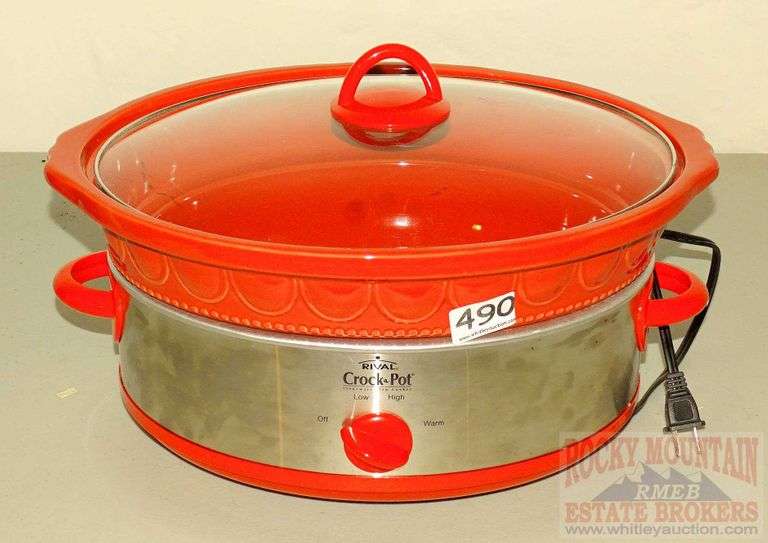 Rival oval crock pot with removable insert. Rocky Mountain Estate