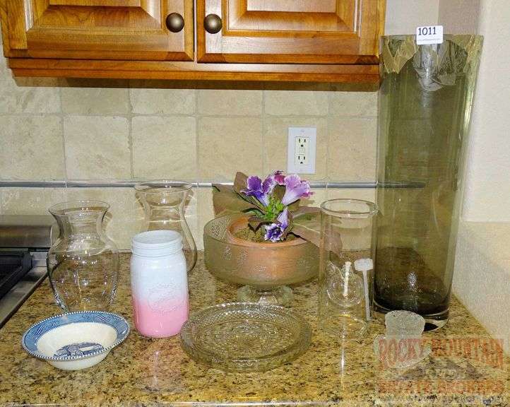 Assorted vases, oil lamp, lead crystal ash tray and more. All for one