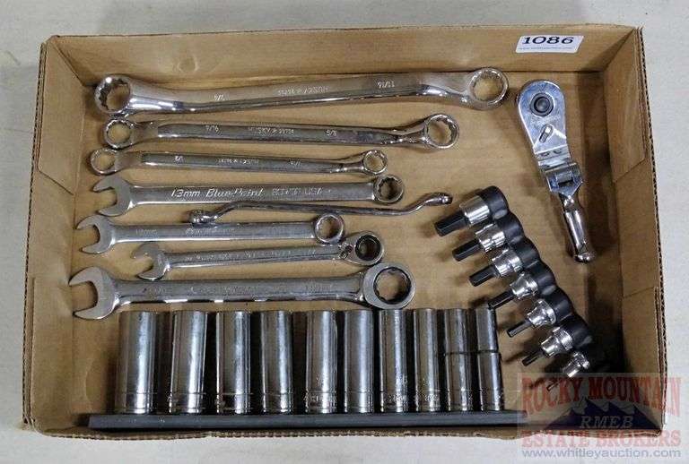 Tekton 3/8" drive stubby ratchet, Husky 3/8" sockets, 3/8" allen bits