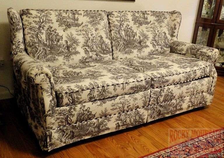 Quality Made Flexsteel "Masquerader" classic style sleeper sofa with