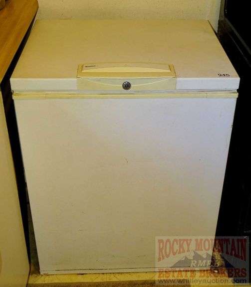 Kenmore small chest freezer, it works. 34"X27"X22". Rocky Mountain