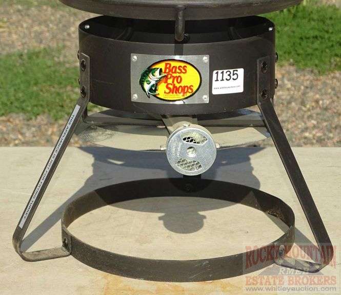 Like new Bass Pro Shops propane fish fryer cooker. Rocky Mountain