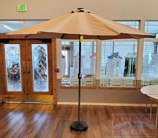 Tropishade Patio Umbrella with 3Position DuraTilt, Crank Lift & Solar