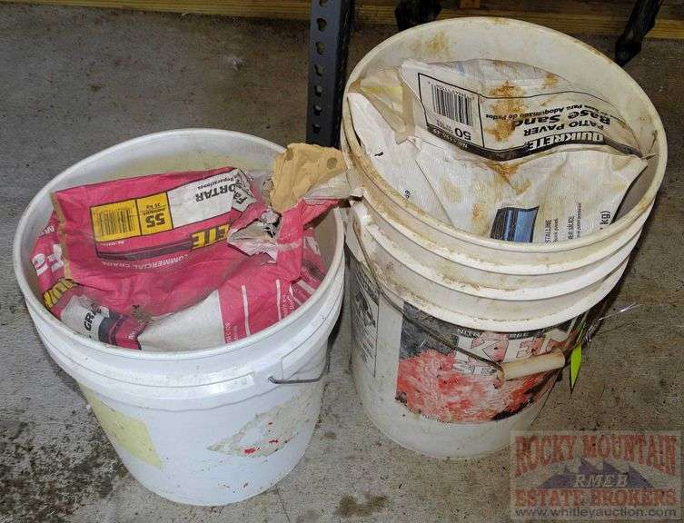 55 lb. bag of Quikrete Repair Mortar (mostly full) & sealed 50 lb. bag