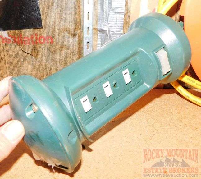 Heavy duty yellow Romex water resistant outdoor extension cord with 3