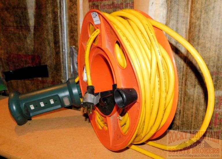 Heavy duty yellow Romex water resistant outdoor extension cord with 3