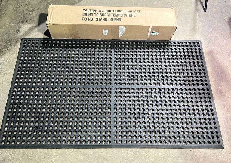 Brand new WorkStep Commercial Grade AntiFatigue Mat, .5"X36"X60