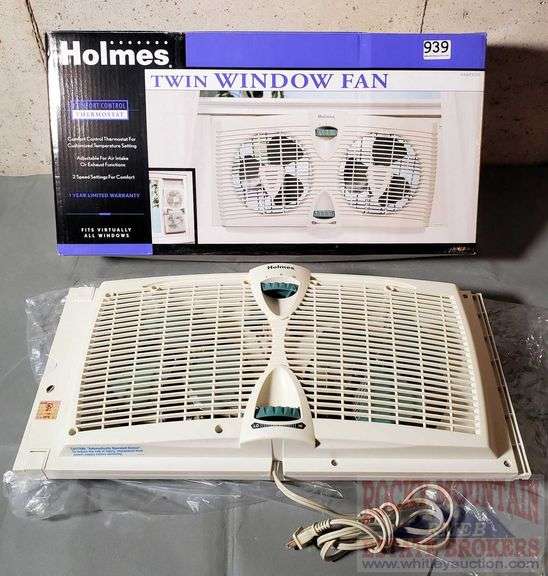 Holmes Twin Window Fan with comfort control thermostat in original box