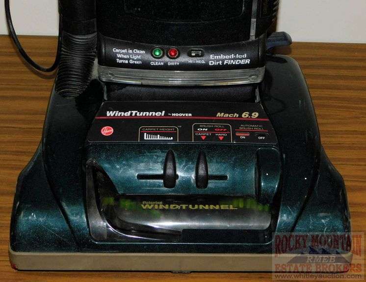 Hoover Windtunnel Mach 6.9 self propelled upright vacuum. Powers on