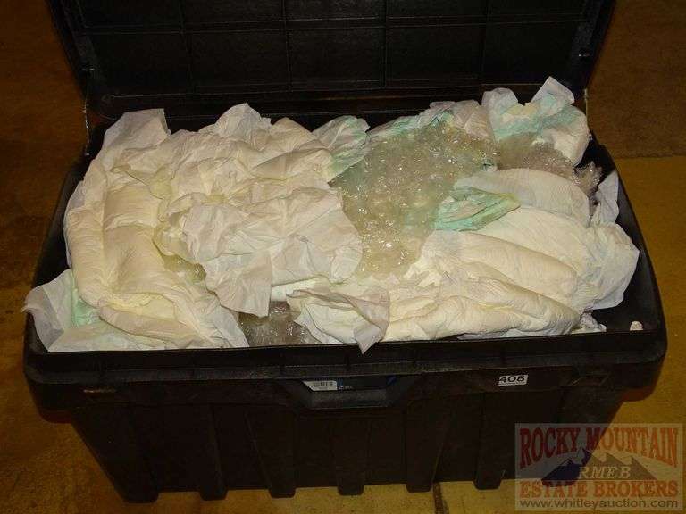 Super Heavy Duty Contico ProTuff Bin full of bubble wrap & other