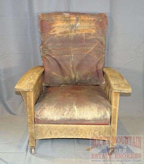 Antique Oak Mission Style Morris Chair with Slatted Sides, Ladder Back
