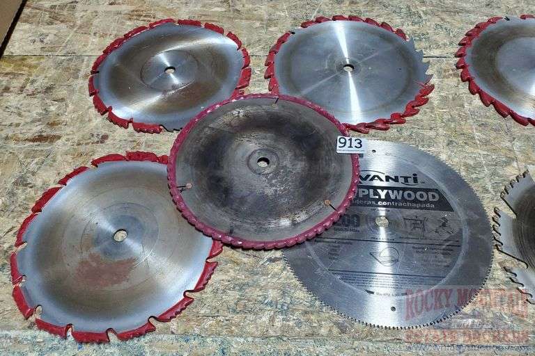 7 assorted 10" saw Blades. 5 have just been sharpened. All for one