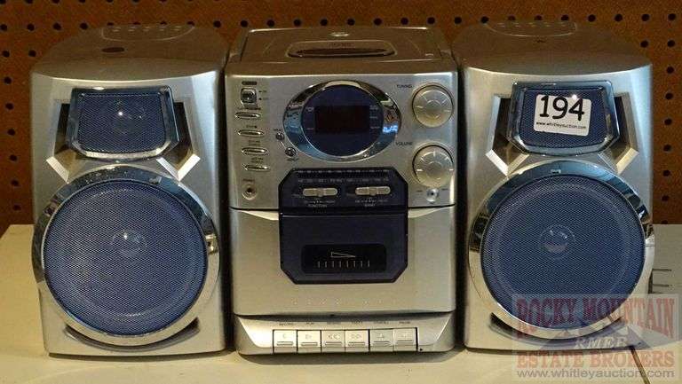 AM/FM, CD & Cassette Bookcase Stereo. - Rocky Mountain Estate Brokers Inc.