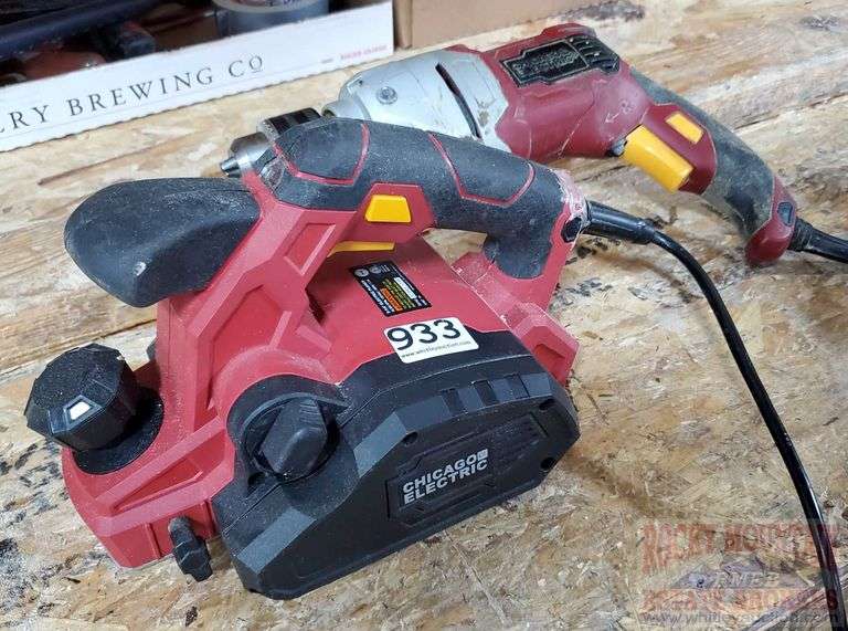 Chicago ELECTRIC 1/2" VSR Drill And Hand Planer. Hand Planer Works But